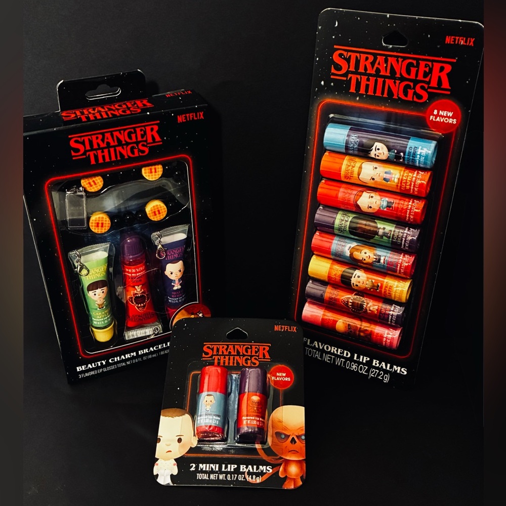 Stranger Things LIMITED Ed. Bracelet & Lip Gloss Set, Mini Balms & 8 Piece Balms